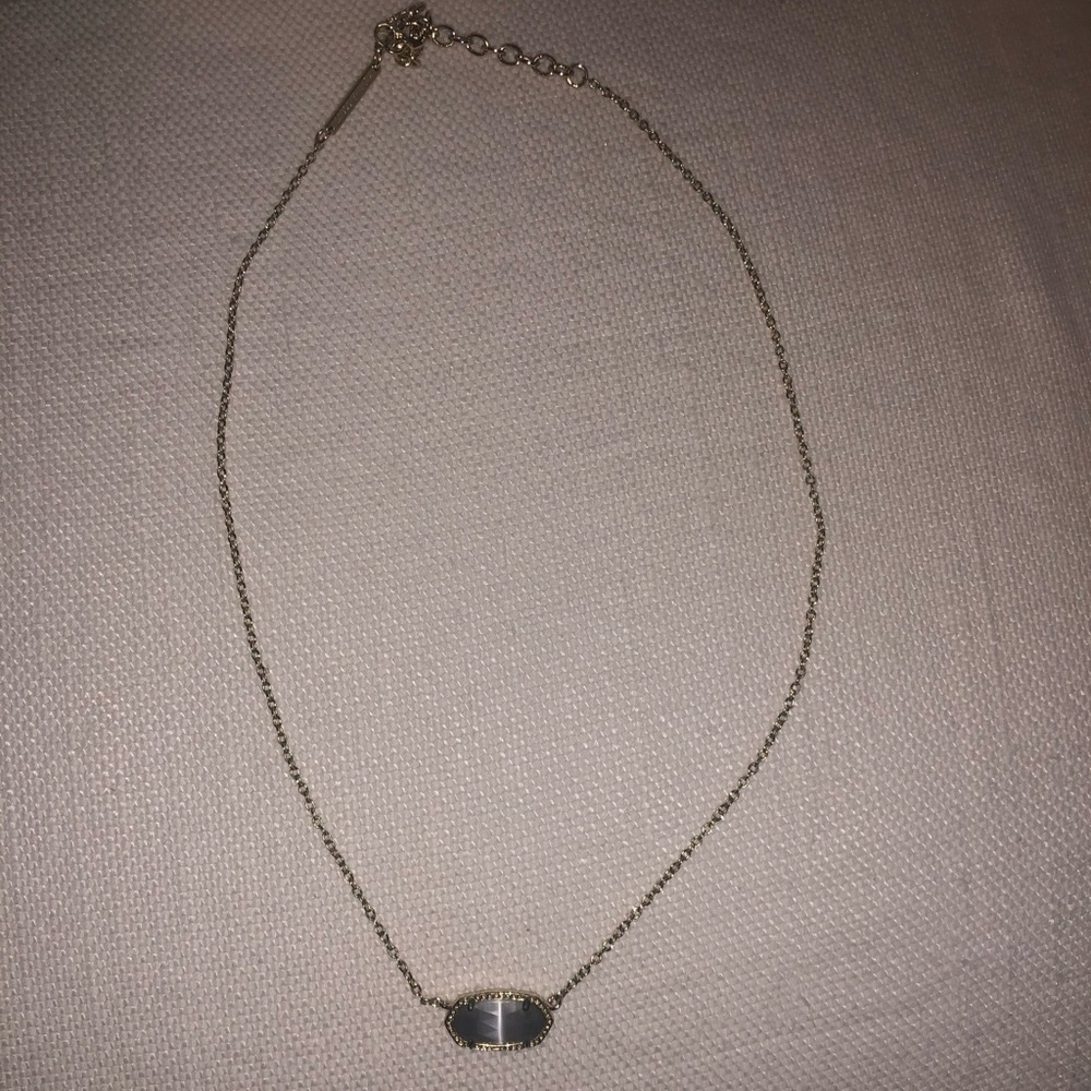 Kendra Scott necklace!!